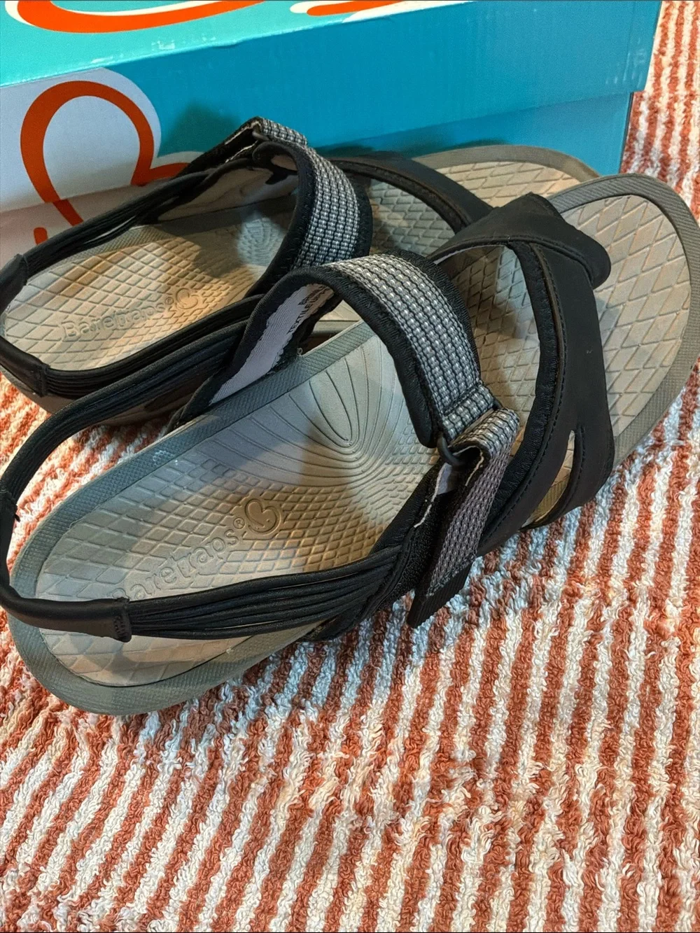 BareTraps women’s platform